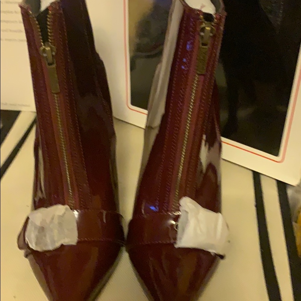 Fun!! Hot boots - Picture 2 of 2